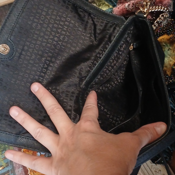 Firm $$ LIKE NEW!! Kate Spade Laurel Way Greer Crossbody Bag in black - Picture 11 of 15